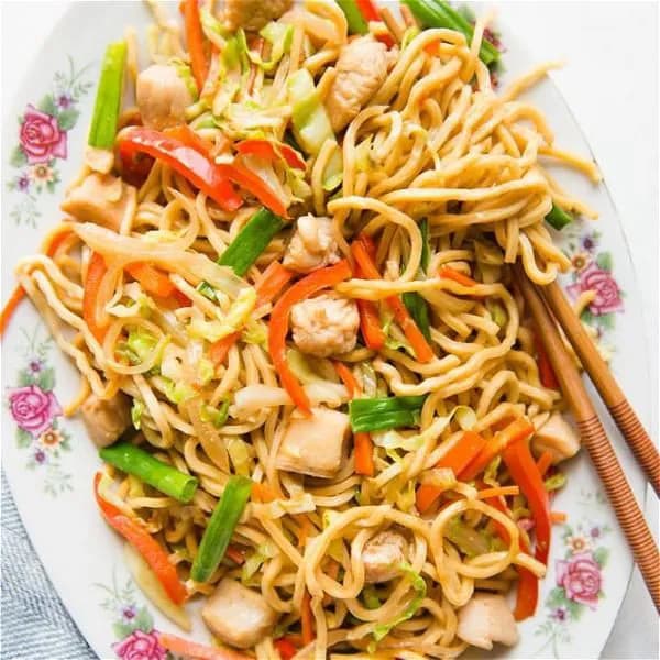 CHICKEN NOODLES